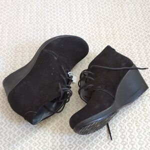 Dansko 41 Wedge Booties Suede velvet Leather Tie Comfort Shoe Boot